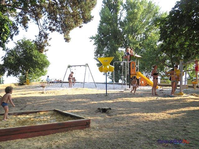 Balaton Wellness Tom Cat Nyaralo 1 Wellness Es 1 Gyermekbarat Apartmannal Kovagoors 外观 照片