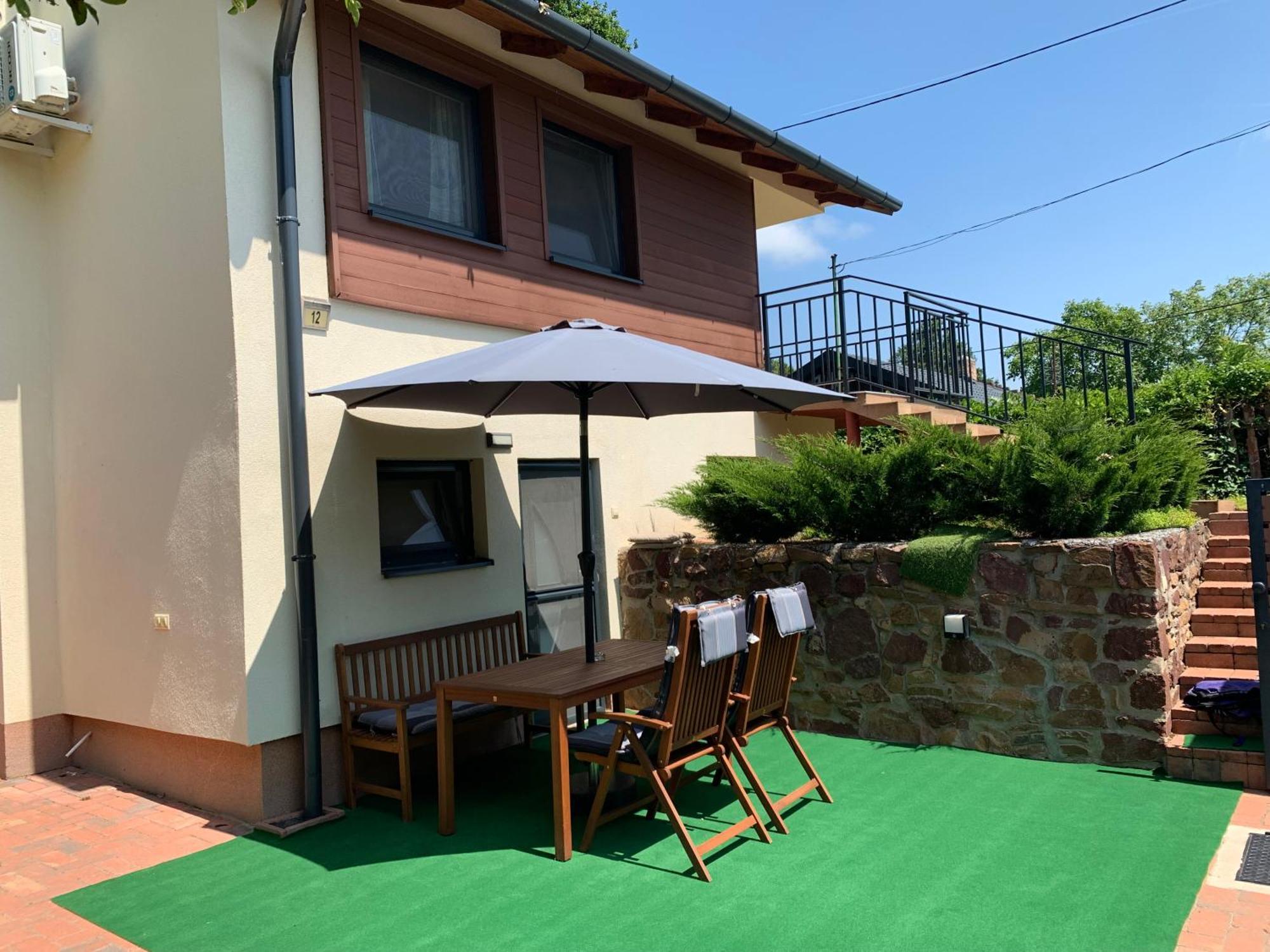 Balaton Wellness Tom Cat Nyaralo 1 Wellness Es 1 Gyermekbarat Apartmannal Kovagoors 外观 照片